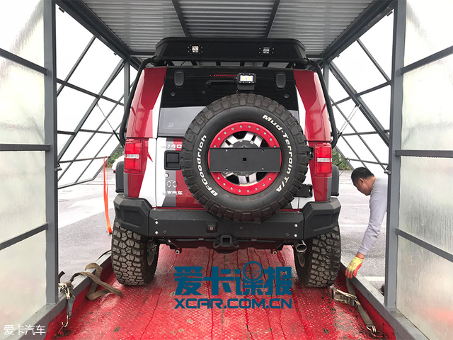北京bj40最新上市的自动挡环塔冠军版车型现在