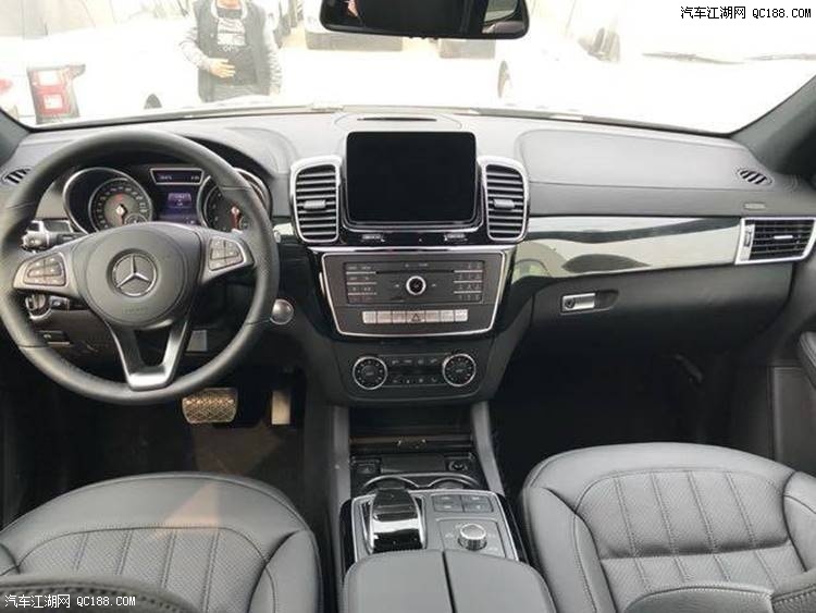 2018款加版奔驰GLS450满配现车氙灯试驾