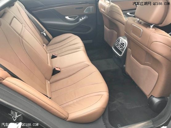 2018款奔驰S450天津港现车价格最低优惠报价