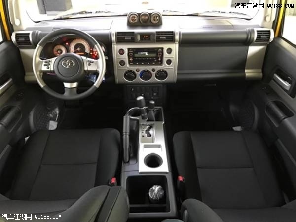 17款丰田FJ酷路泽4.0自动双油箱现车体验