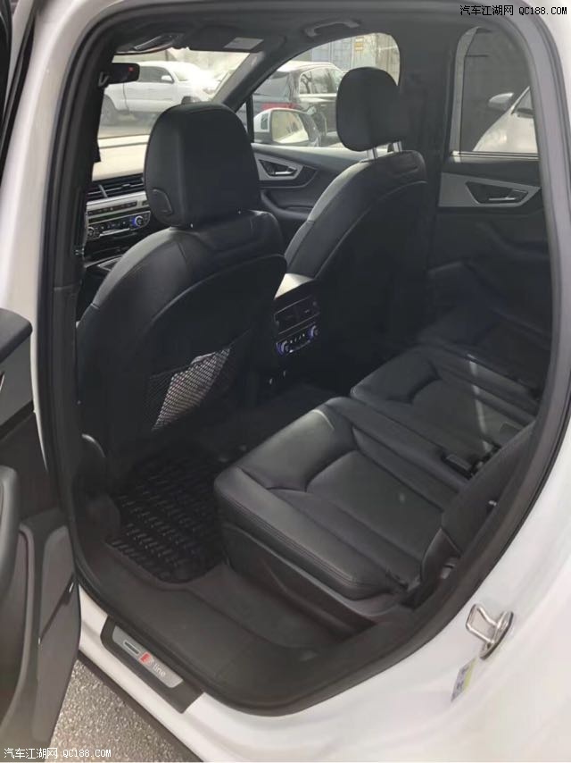 18款奥迪Q7报价 舒适3.0T科技版SUV豪降价格