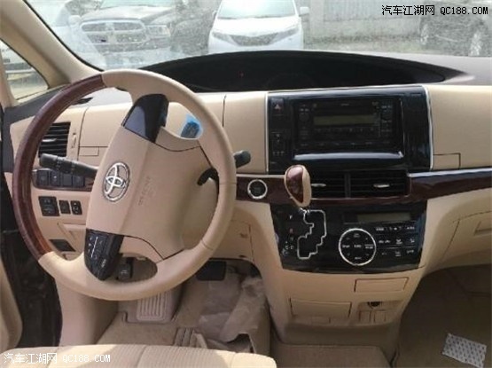 18款丰田大霸王2.4L经济实惠家用首选商务车