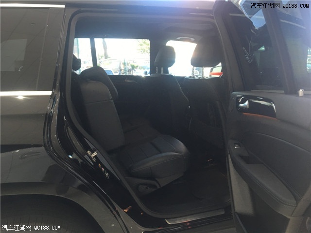 18新款奔驰GLS450 7座商务豪华SUV