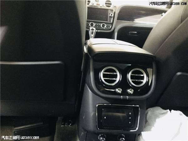 豪华SUV 18款欧版宾利添越4.0评测体验