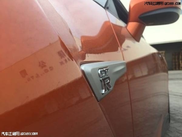 18款日产尼桑GTR 3.8T超跑车美规版价格