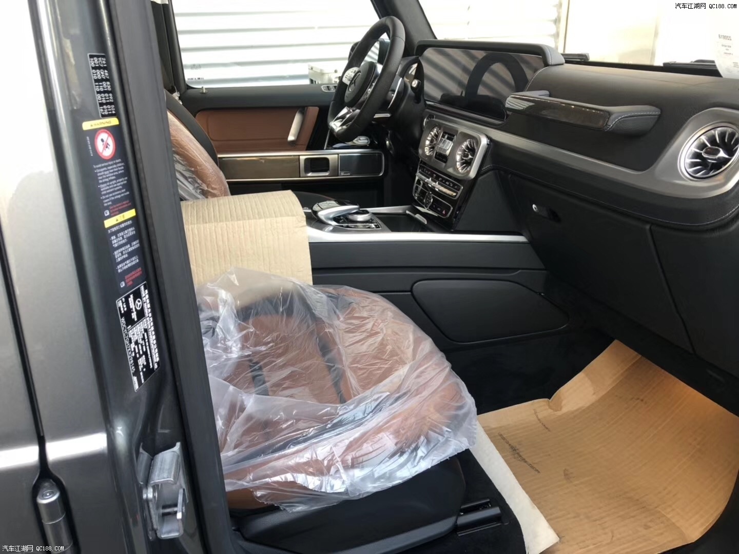 2019款奔驰G63 AMG大气外观方正造型