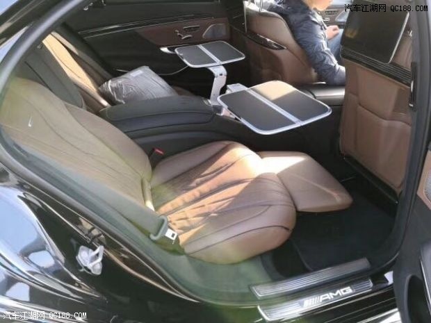 2018款奔驰S63AMG四座顶级配置 四座
