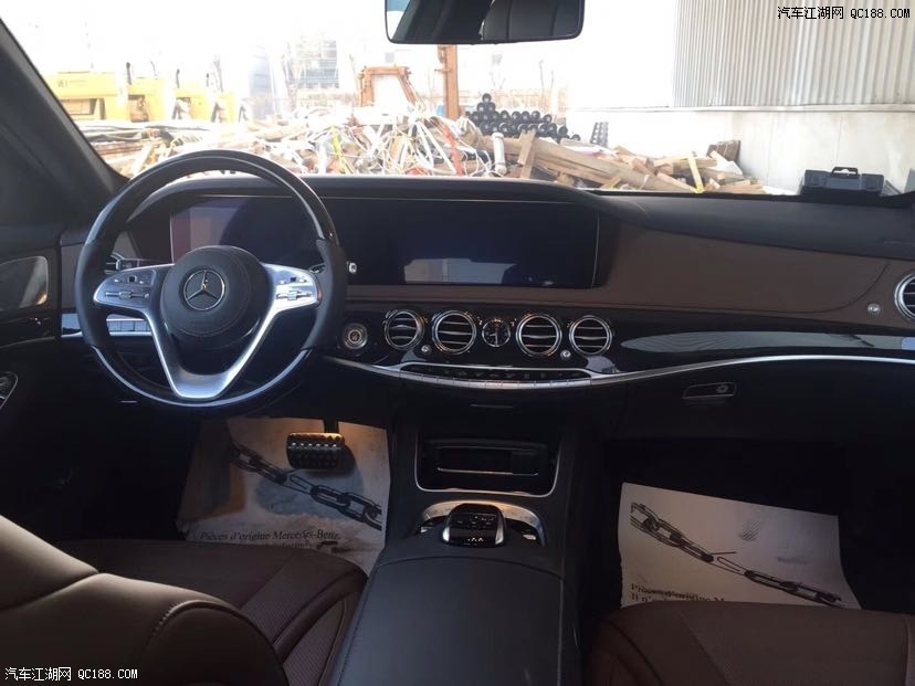 18款奔驰S450 豪华轿车引领时尚潮流 天津港价格大揭秘