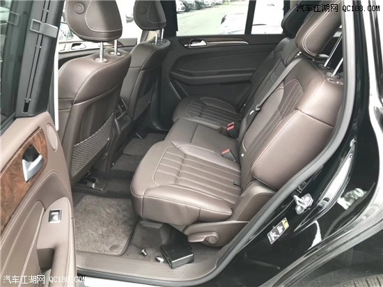 奔驰GLS450最新价格 顶配豪华现车专家点评