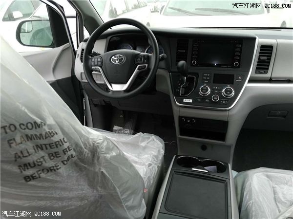 2018款丰田塞纳3.5七座豪华MPV多用途车