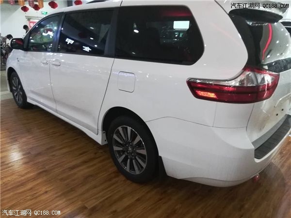 2018款丰田塞纳3.5七座豪华MPV多用途车