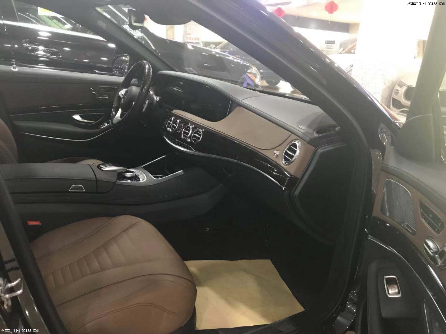 2018款奔驰迈巴赫S560基本延续了老款车型的设计风格