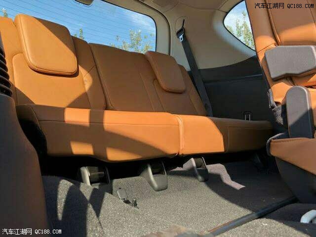 2019款途乐Y624.0PLT铂金20轮大型SUV..