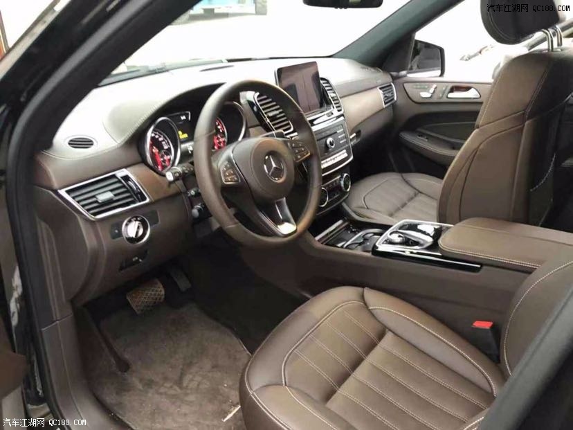 2018款加版奔驰GLS450 商务豪华座驾配置高端