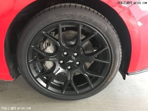 2019款福特野马2.3T红色稀有颜色最新优惠价格