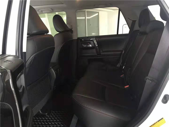 2019款丰田超霸4Runner加规版现车优惠全国可分期