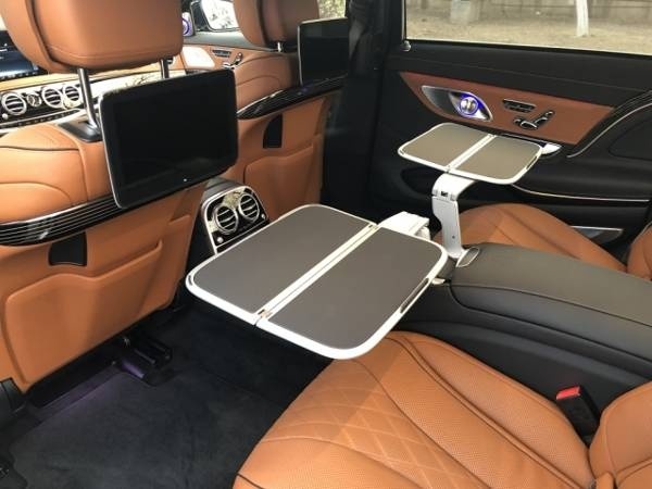 2019款梅赛德斯奔驰迈巴赫S560实拍感受