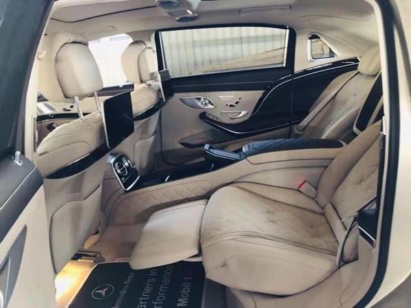 2019新款美规版奔驰迈巴赫S560性能体验