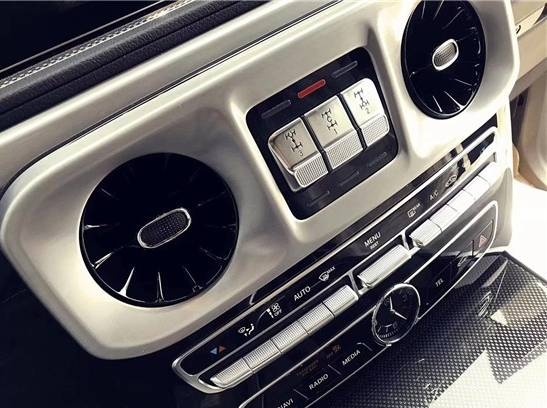 2019款奔驰G500 4.0T V8白外黑内大G解析