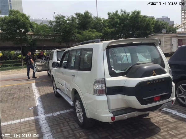 天津最火爆的一款车 全新帕杰罗V97金标顶配裸车钜惠