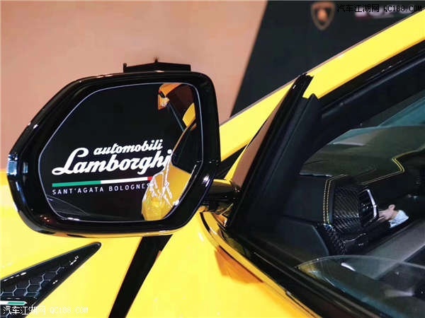 2019款兰博基尼SUV为驾驶者提供一种飞行器驾驶感