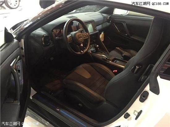 18款日产尼桑战神GTR 3.8TT白色现车价格