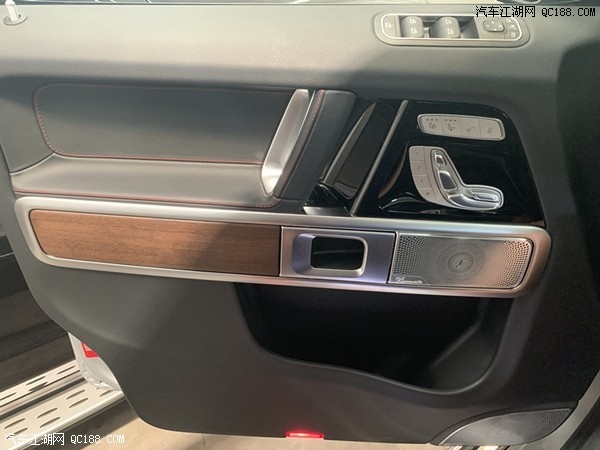 2019款奔驰G500墨版现车 高配置 低价格