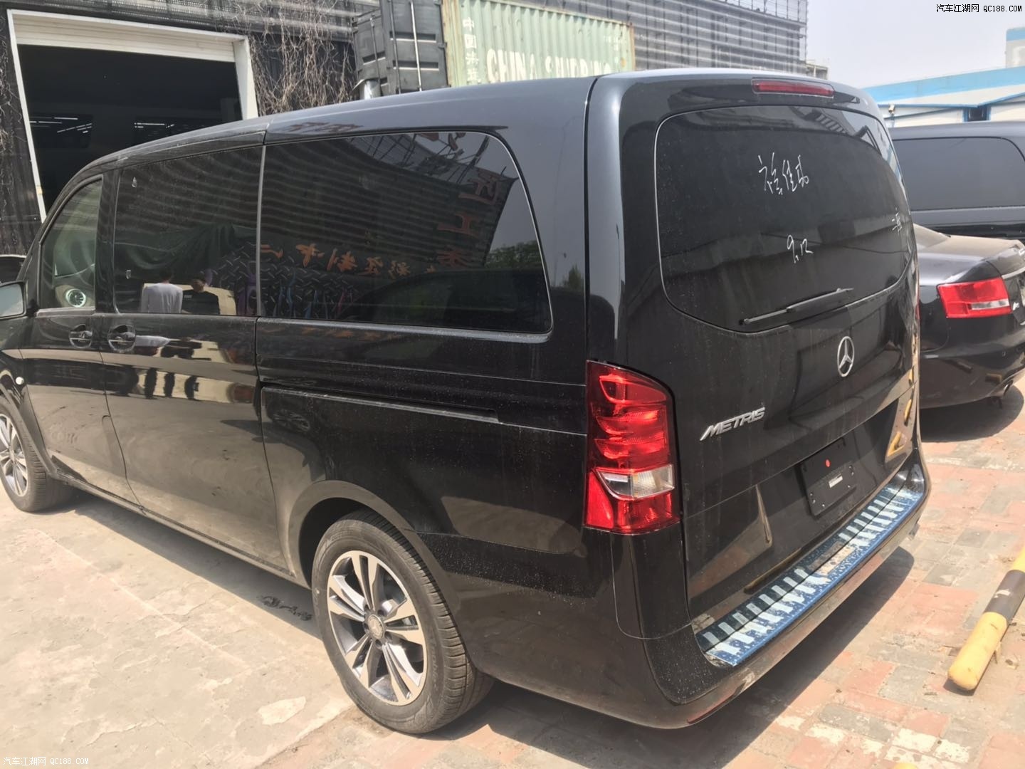 2019款奔驰麦特斯2.0T天津港现车手续齐全最低价格