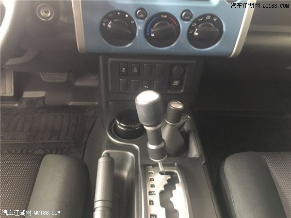 19款丰田FJ酷路泽4.0L五座中东版评测
