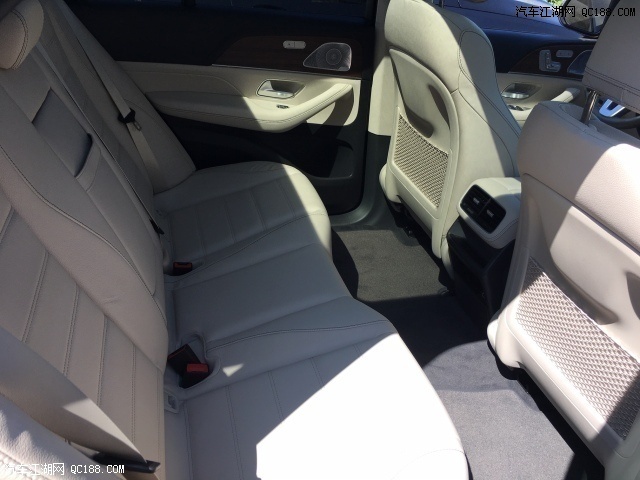 2020款奔驰GLE450加版豪华SUV现车评测