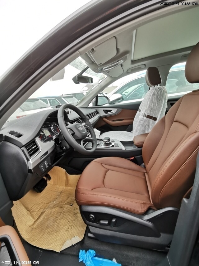 19款奥迪Q7 3.0T豪华SUV加规版现车评测