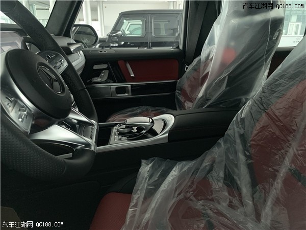 全新的2019款奔驰G63AMG方方正正复古鼻祖昆明报价