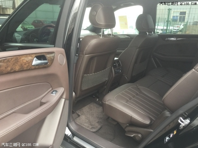 19款奔驰GLS450豪华SUV文山最新优惠行情价配置解析