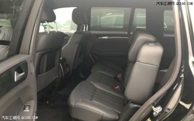 2020款奔驰GLS450时尚外观豪华SUV现车报价