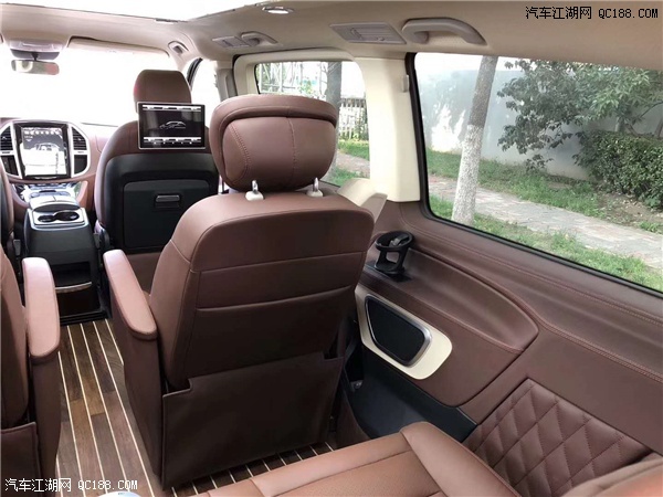 2019款奔驰麦特斯2.0T高端舒适最新价格优惠