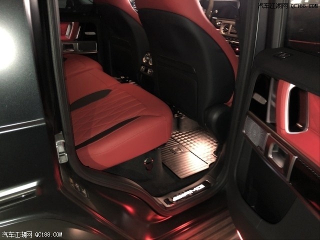20款奔驰G63AMG天津港现车最新配置报价多少钱 