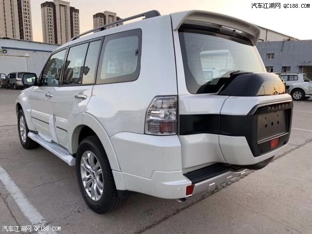 2019款三菱帕杰罗V97 3.8L越野SUV评测
