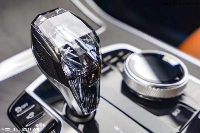 全新2020款美规版宝马X7现车动力评测