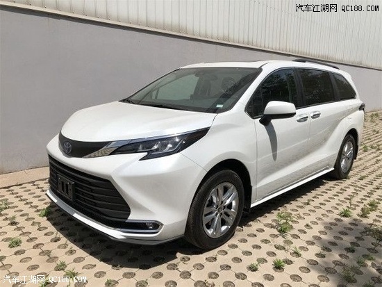 2022款丰田塞纳2.5油电混合舒适MPV